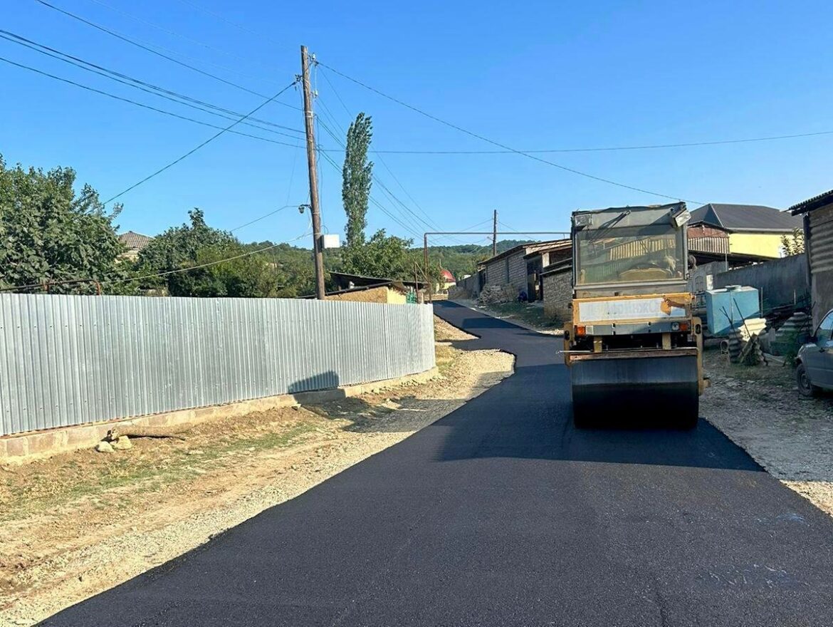 В селе Дюбек Табасаранского района идёт капитальный ремонт дороги