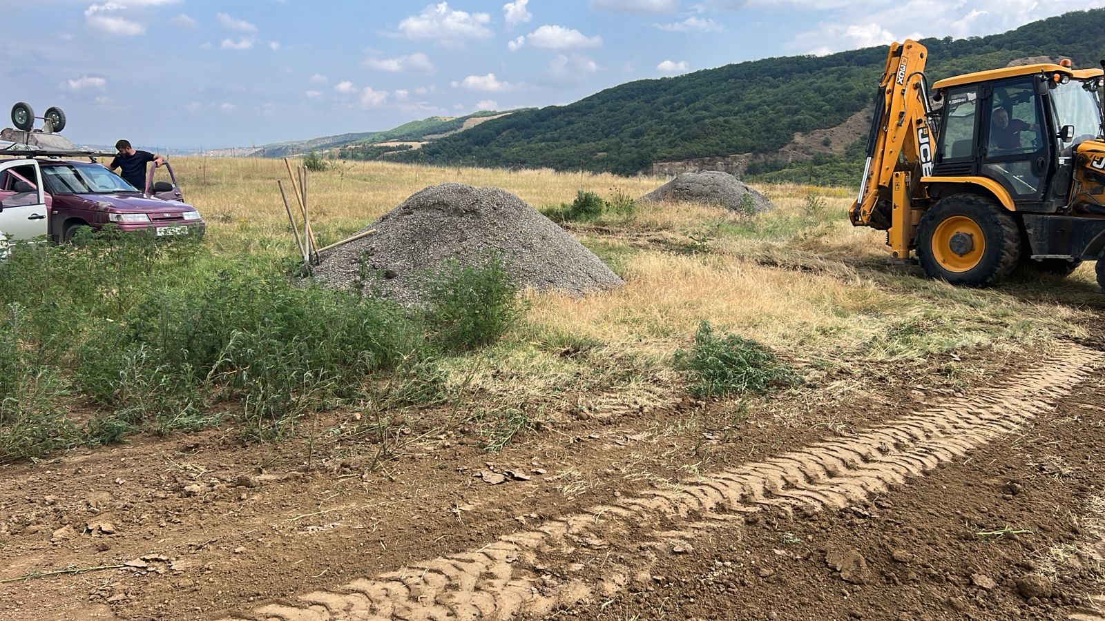 В Саду памяти в Новолакском районе высадили около 200 деревьев