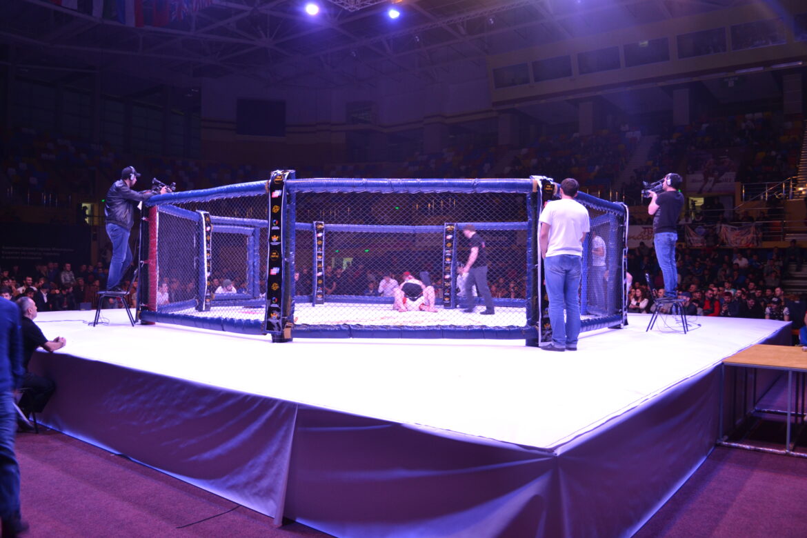 Турнир+«Cage+Fighting+Dagestan»+прошел+в+Каспийске
