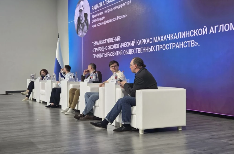 эксперты