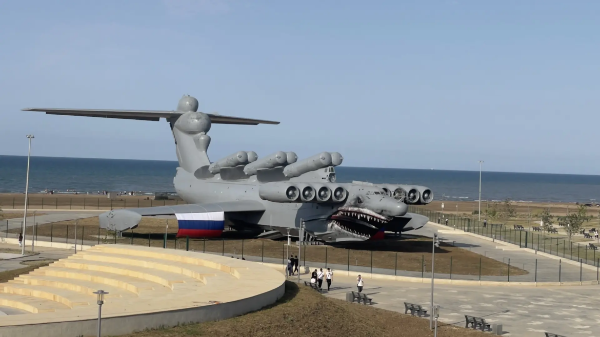 экраноплан "Лунь"