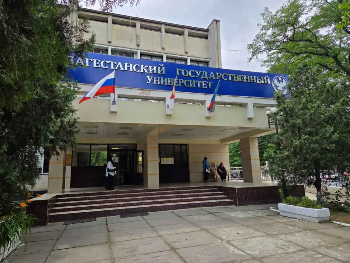 В Дагестане создадут клуб настольных игр для детей с нарушениями зрения