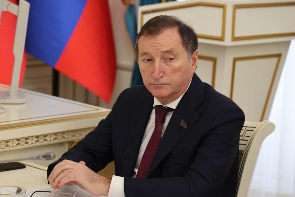 Заур Аскендеров